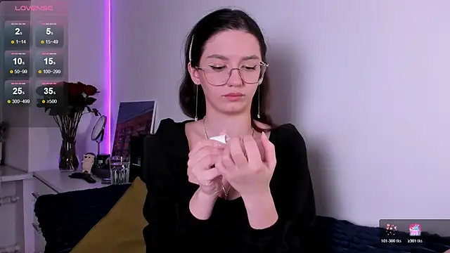 Snapshot of miabellee_ chatting on February 16, 7:32 pm miabellee online show from February 16, 7:32 pm