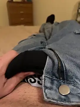 Snapshot of MarkoCum93 chatting on February 15, 6:15 pm MarkoCum93 online show from February 15, 6:15 pm