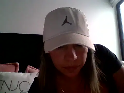 Ambar Cortes online show from February 5, 8:24 pm