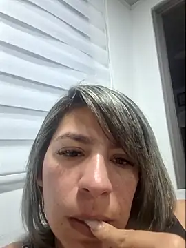 Ambar Cortes online show from February 24, 2:53 am