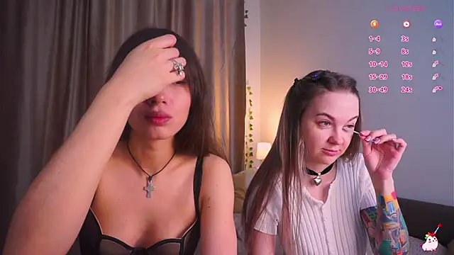 AricaPetties online show from April 3, 8:23 am