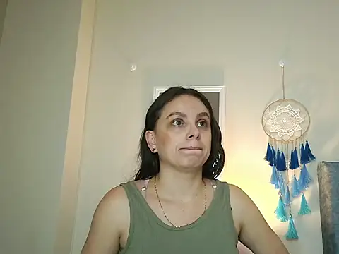 Snapshot of NatalyGuzman26 chatting on April 16, 11:22 am NatalyGuzman26 online show from April 16, 11:22 am