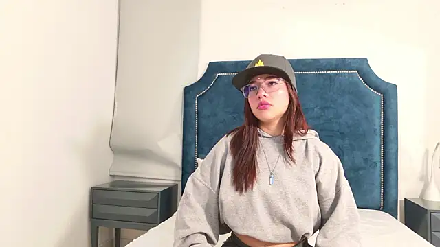 AntonellaBons online show from March 5, 11:34 pm