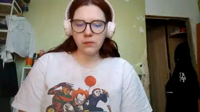 VannessaDillenbeck online show from February 13, 10:44 am