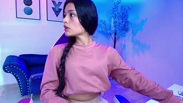 Maddie T18 online show from March 11, 11:16 am