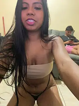 Snapshot of fahzinha chatting on February 26, 12:20 am fahzinha online show from February 26, 12:20 am