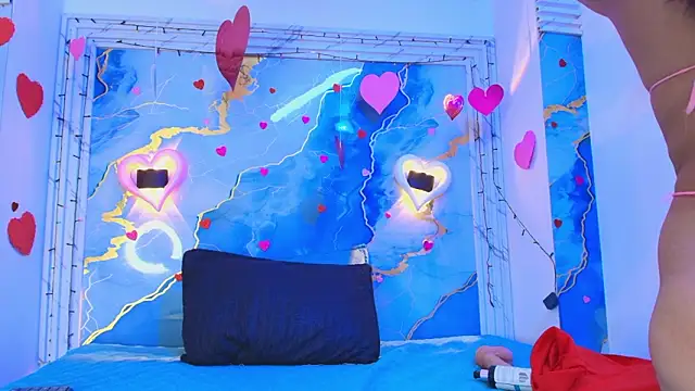 Snapshot of crystal_love08 chatting on February 5, 7:18 pm crystal love08 online show from February 5, 7:18 pm