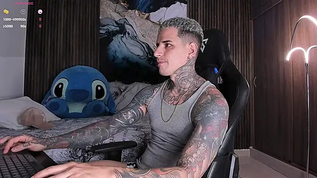 Snapshot of trisstann_ chatting on February 4, 11:09 pm trisstann online show from February 4, 11:09 pm