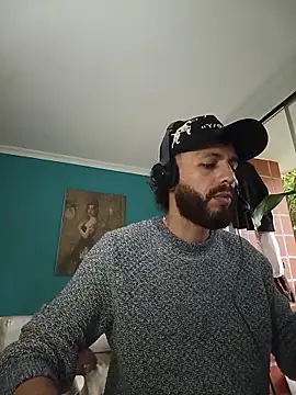 Snapshot of kauzZhomi chatting on February 25, 1:10 pm kauzZhomi online show from February 25, 1:10 pm