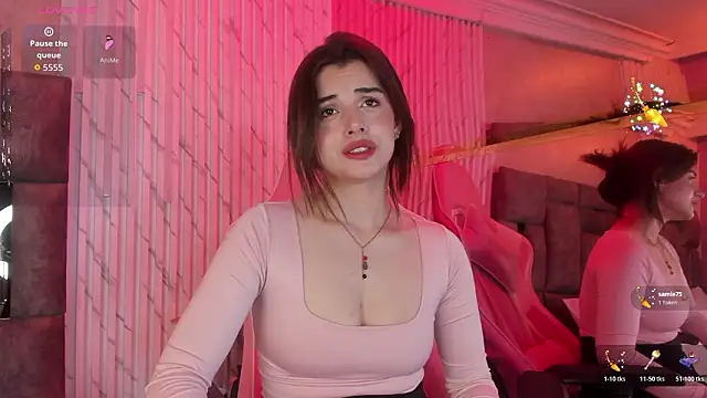 Snapshot of KatyParisi chatting on February 1, 9:13 pm KatyParisi online show from February 1, 9:13 pm