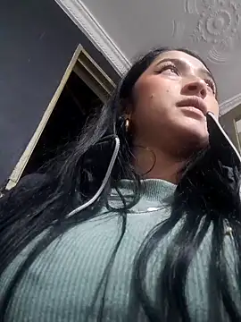 Snapshot of Maitebigboobs chatting on February 3, 11:43 pm Maitebigboobs online show from February 3, 11:43 pm