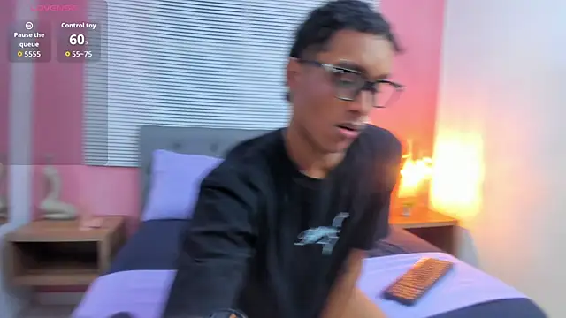 drako18  online show from April 14, 3:23 am