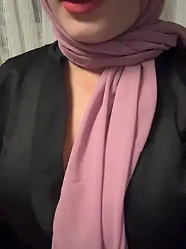 Snapshot of -pinkladyy- chatting on July 8, 12:15 am -pinkladyy- online show from July 8, 12:15 am