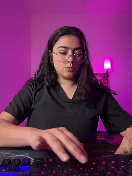 Ales Kitten Live online show from February 19, 9:22 pm