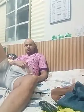 Snapshot of MarkzHam chatting on February 26, 2:54 am MarkzHam online show from February 26, 2:54 am