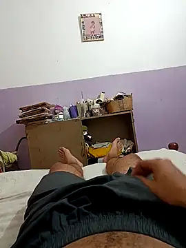 Snapshot of Francisco171 chatting on February 14, 2:52 am Francisco171 online show from February 14, 2:52 am