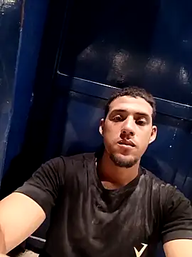 Snapshot of Francisco171 chatting on February 24, 6:22 am Francisco171 online show from February 24, 6:22 am