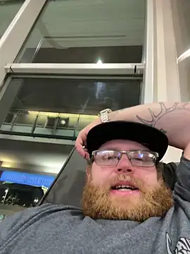 Snapshot of arcticman103 chatting on February 13, 7:04 am arcticman103 online show from February 13, 7:04 am