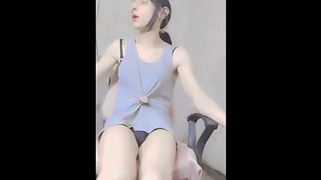 Snapshot of ammsexy1 chatting on June 13, 10:18 pm ammsexy1 online show from June 13, 10:18 pm