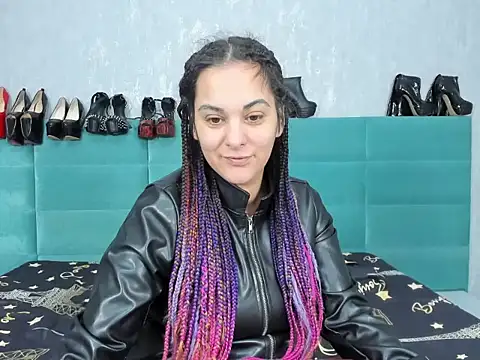 emilyvondark online show from February 14, 9:28 am