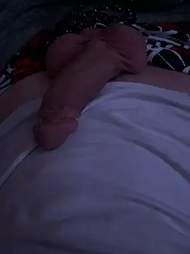 Snapshot of Netflixundcock chatting on February 17, 11:22 pm Netflixundcock online show from February 17, 11:22 pm