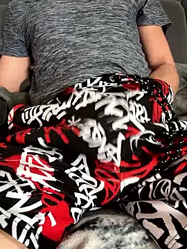 Snapshot of Netflixundcock chatting on February 18, 1:51 pm Netflixundcock online show from February 18, 1:51 pm