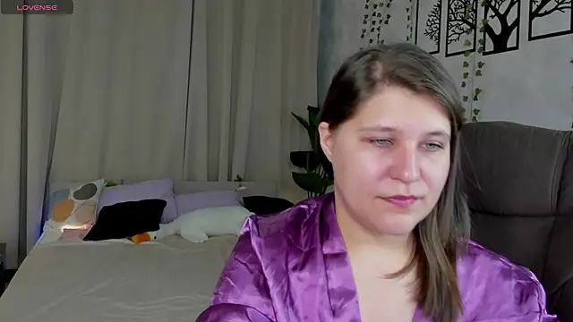 helenahoff online show from March 10, 4:06 am