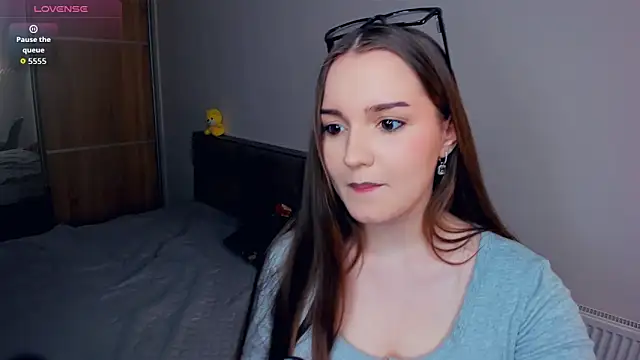 Snapshot of CrissyKales chatting on March 2, 4:03 pm CrissyKales online show from March 2, 4:03 pm