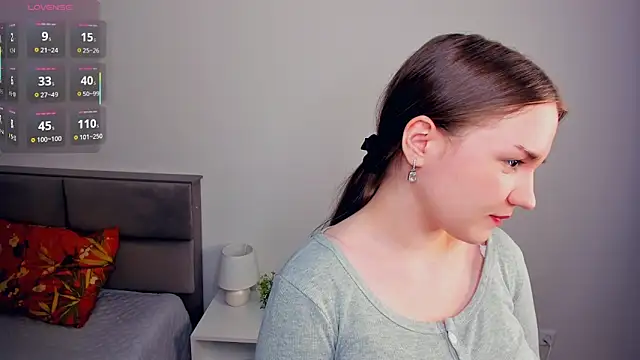 CrissyKales online show from March 9, 5:50 pm