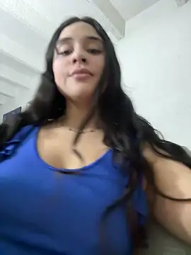 Snapshot of sweet_bonnyy chatting on February 5, 5:01 am sweet bonnyy online show from February 5, 5:01 am