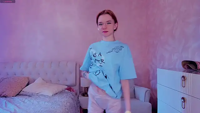 TarynPalek online show from April 8, 7:41 am