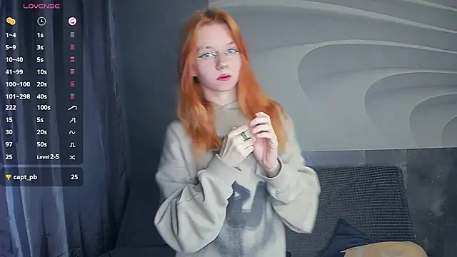 TarynPalek online show from June 4, 7:47 am