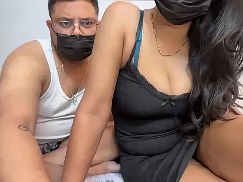 Snapshot of the_open_couple chatting on March 22, 6:11 pm the open couple online show from March 22, 6:11 pm