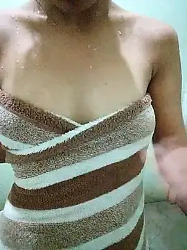 Snapshot of Dreem_love chatting on April 26, 1:31 pm Dreem love online show from April 26, 1:31 pm