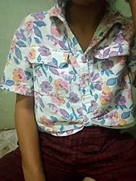 Snapshot of Dreem_love chatting on May 1, 6:45 pm Dreem love online show from May 1, 6:45 pm