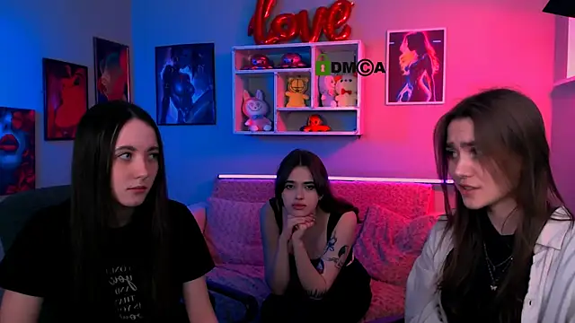 laurenmurrr online show from March 27, 10:15 am