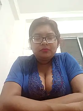 Snapshot of Elie_Hallway chatting on February 15, 9:00 pm Elie Hallway online show from February 15, 9:00 pm