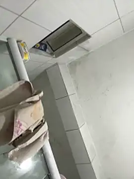 Manu Manu05 online show from April 21, 4:34 pm