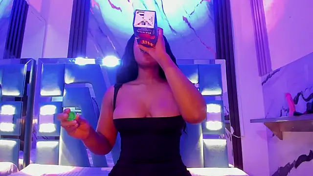 emii brown online show from June 10, 1:39 am