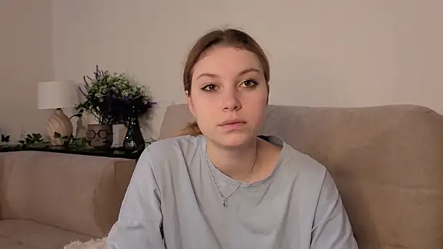 Snapshot of JadwigaTagliavia chatting on March 3, 12:11 pm JadwigaTagliavia online show from March 3, 12:11 pm