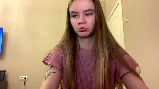 Snapshot of AgnesShy_ chatting on February 24, 7:28 am AgnesShy online show from February 24, 7:28 am