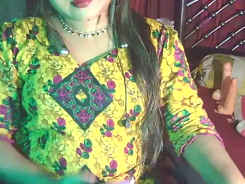 Snapshot of Nusrat_Faria chatting on May 2, 9:31 pm Nusrat Faria online show from May 2, 9:31 pm