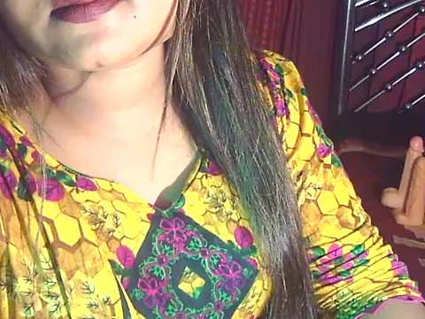 Snapshot of Nusrat_Faria chatting on May 10, 6:13 pm Nusrat Faria online show from May 10, 6:13 pm