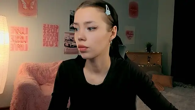 Snapshot of Vexnexe chatting on March 1, 7:05 pm Vexnexe online show from March 1, 7:05 pm