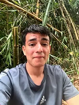 Snapshot of david_hot08 chatting on June 3, 1:03 pm david hot08 online show from June 3, 1:03 pm
