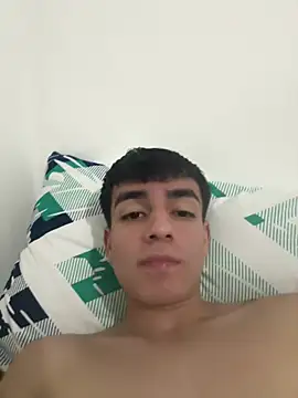 Snapshot of david_hot08 chatting on July 27, 3:02 am david hot08 online show from July 27, 3:02 am