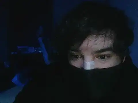 Snapshot of RaccooIsHere chatting on February 2, 10:52 pm RaccooIsHere online show from February 2, 10:52 pm