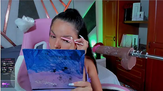 isa kolins online show from March 26, 12:11 pm