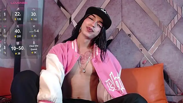 Snapshot of MeghanQueen__ chatting on February 24, 6:00 am MeghanQueen online show from February 24, 6:00 am