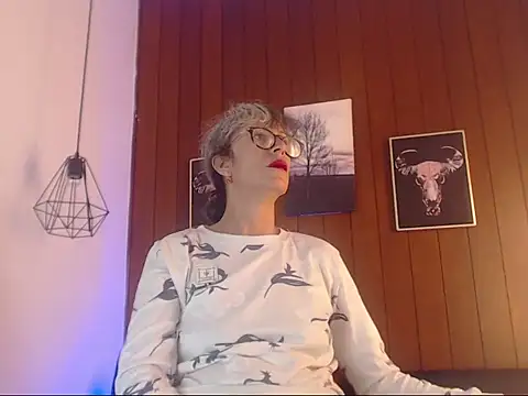 laurasofia45 online show from February 26, 1:26 am